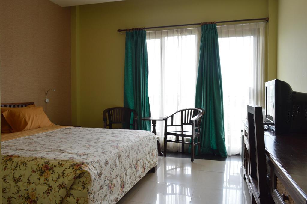 Green Wattana Hotel Sentul Bogor Exteriör bild