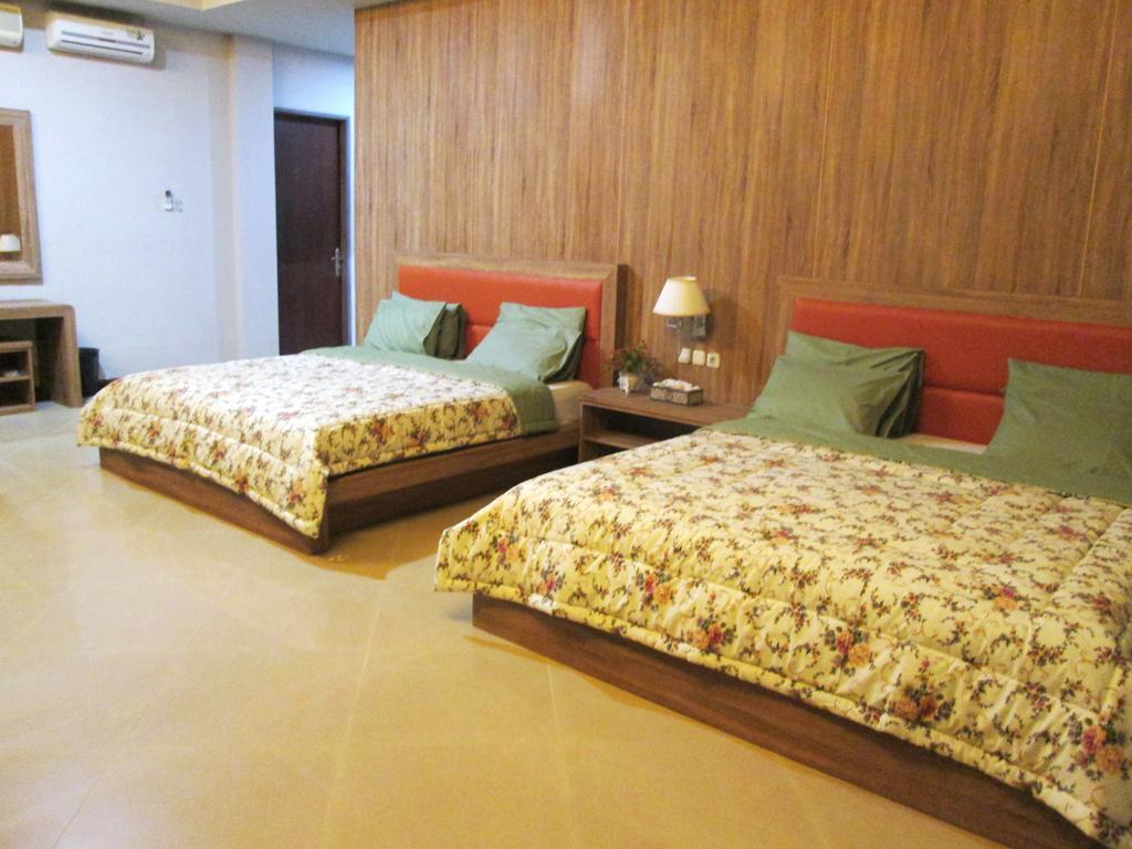 Green Wattana Hotel Sentul Bogor Exteriör bild